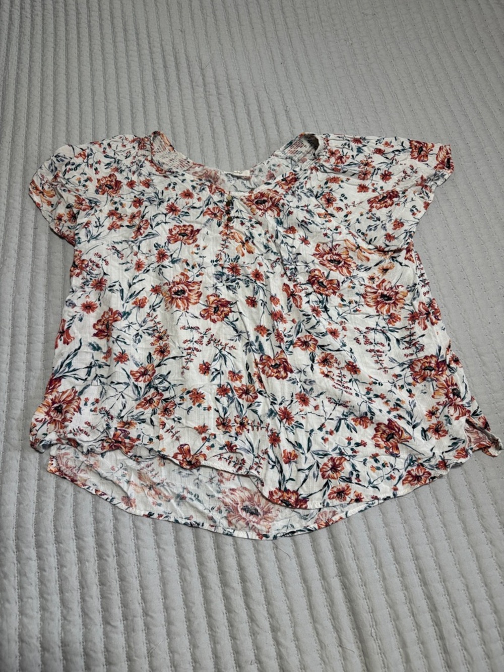 Maurices Cream Floral Short Sleeve Blouse with Rust and Green Print
